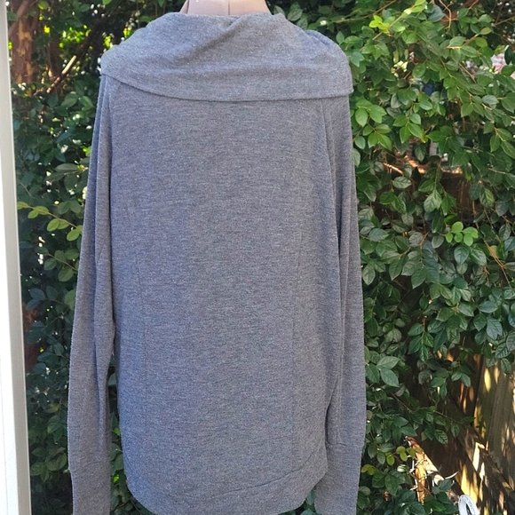 Akira Chicago Black Label Sweater - Picture 4 of 10